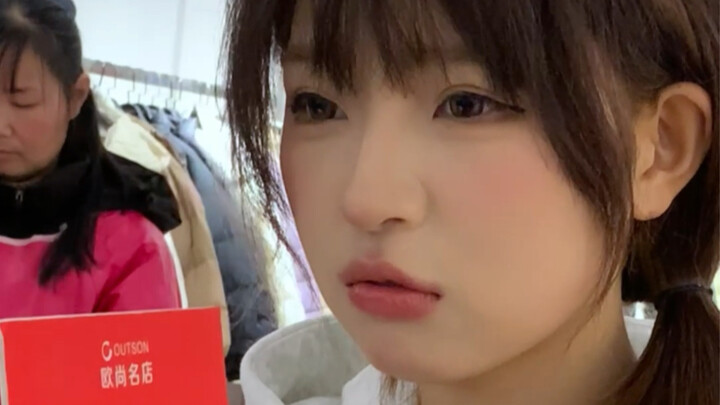 This outfit is really, really beautiful!