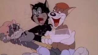 Văn bản mù chữ mở đầu một tập phim Tom và Jerry, trong đó Tom sẵn sàng trở thành một em bé khổng lồ: