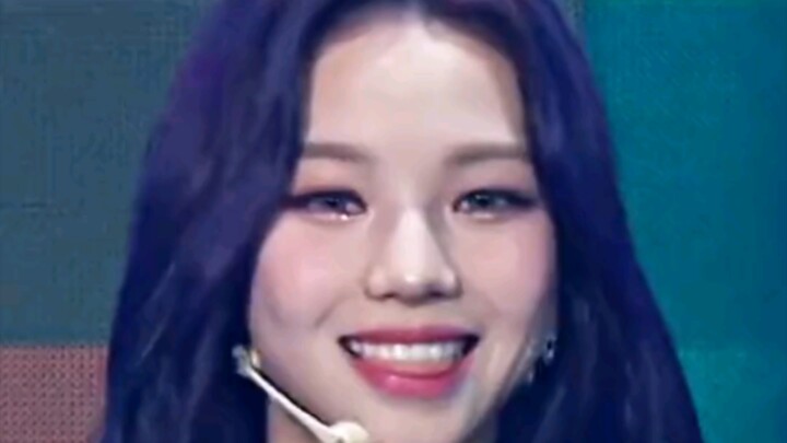 الأخت ليو: أرقص رقصات الفرق الغنائية للشباب وأبدو خبيرة تمامًا!