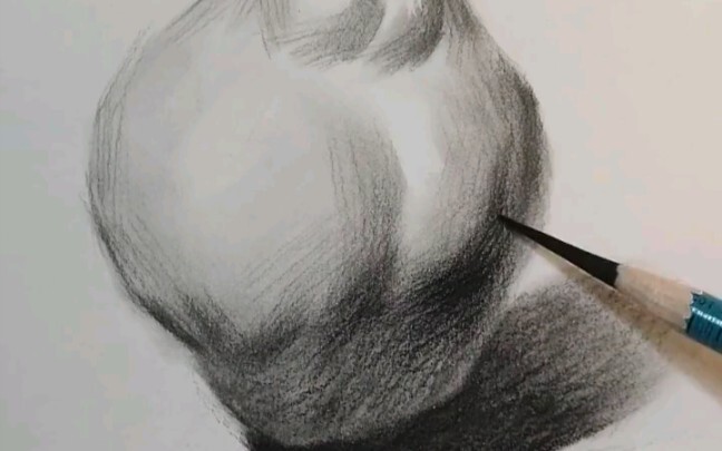 Hướng dẫn vẽ táo tây – Bài giảng chi tiết về cách vẽ tĩnh vật đơn thể bằng bút chì.