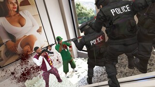 GTA 5 - Franklin and Lamar vs FIVE STAR Cop Battle in Franklin's House!(RAMPAGE at New Mansion)