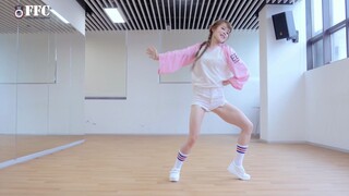前FFC组合31号练习生 美涵小姐姐的练习室舞蹈 那个啥 一晃眼我们都成了叔叔阿姨