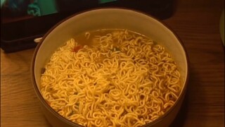 Thời tiết này làm tô mì gói thì cũng đã cái bụng lắm 🤤 #monngonmoingay