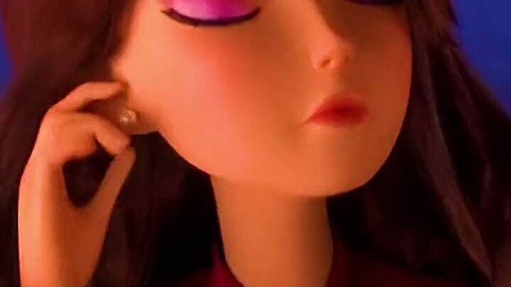 Inikah yang disebut pakai baju terlihat langsing, lepas baju baru kelihatan berisi?