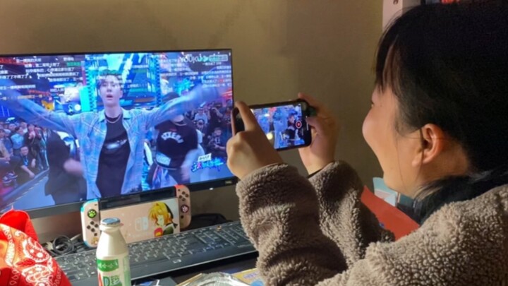 My wife fell in love with Wang Yibo after watching this hip-hop dance. I pretended to be calm, but i