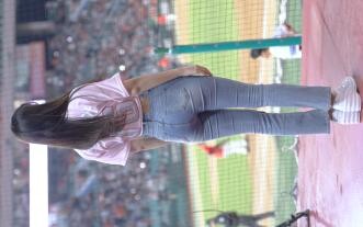 4K กางเกงยีนส์ทนไม่ไหว แฟนคลับถ่ายตอนคิมโดอาเชียร์ลีดเดอร์ ‘Banger’ Club Mix’