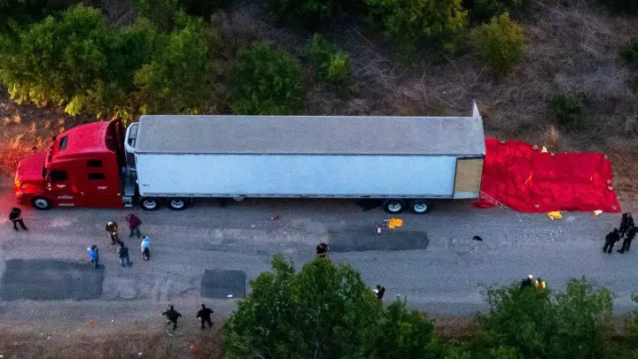 At Least 50 Dead in Trailer With No Air Conditioning