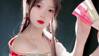 شرائط بيضاء وسوداء