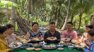 Nó Cứng Bụng với Món Cơm Sườn Trứng Ốp La Thêm Vài Miếng Cà Chua Tráng Miệng | TKQ & Family T1124