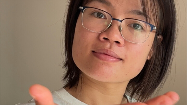 A square-faced beauty shoots a photo spread, confronting the bleakness of life!!