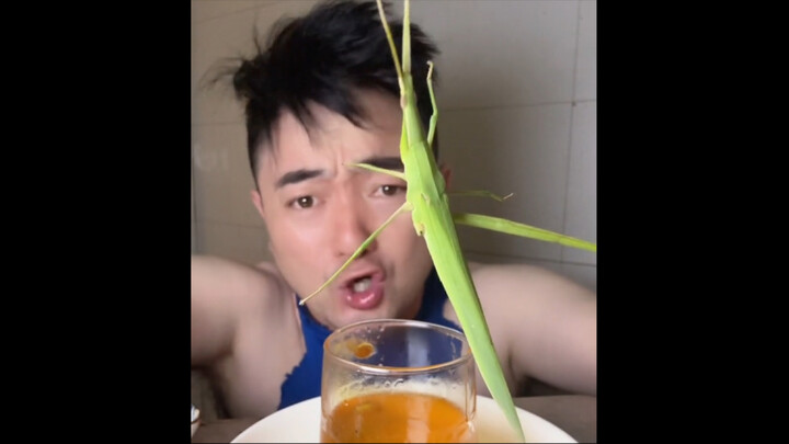 Kiểm duyệt web tối: ĐM, mày ăn luôn cả cái que bị bẹp rồi nổ tung à???