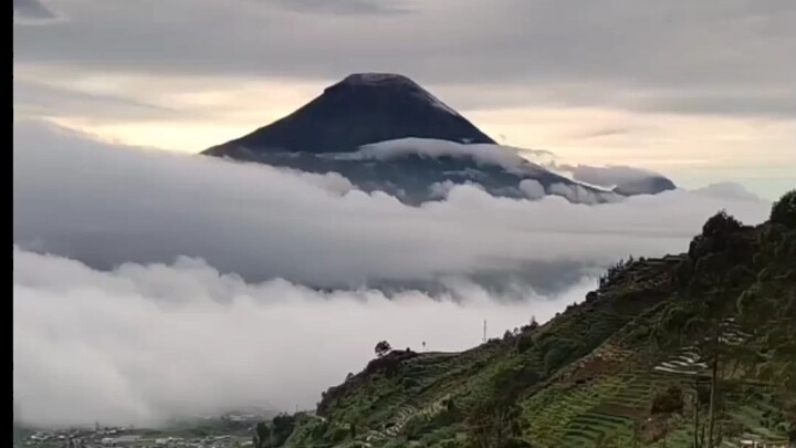 yang Telanjang emang memanjakan mata