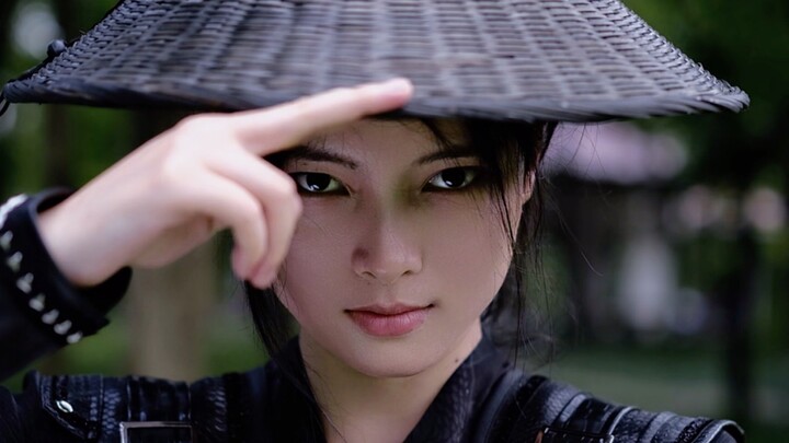 Chào bạn, có cần hộ vệ không? Tôi đến ứng tuyển.