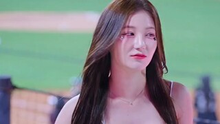 Grace in Every Move ✨💃 #cheerleader #ktwiz