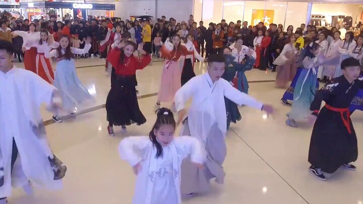 Acara sambutan penutup Jinzhou SSD Street Dance Studio 2019