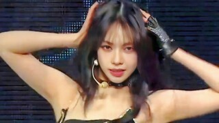 حفل aespa ليوم الثاني بث مباشر: مرحلة "Black Mamba" و"Next Level"!