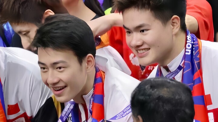 Ternyata bibir senyum Wang Chang bukan bibir senyum alami, tapi bibir senyum hasil operasi! Manis ba