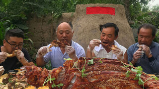 A sheep of 1,100 yuan, 2-meters roasted whole lamb, really tasty