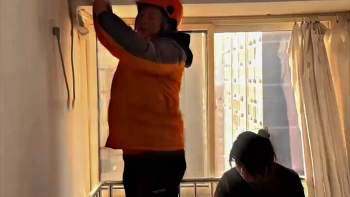 Memperbaiki AC yang bocor