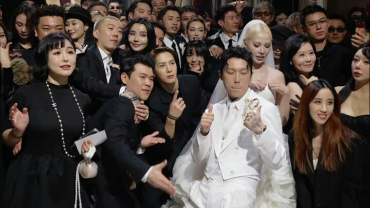 Seluruh jajaran tamu undangan pernikahan Psy.P! Sungguh mewah sekali!