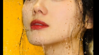 Before removing makeup and taking a shower, sprinkle a few drops of water on the glass door of the b