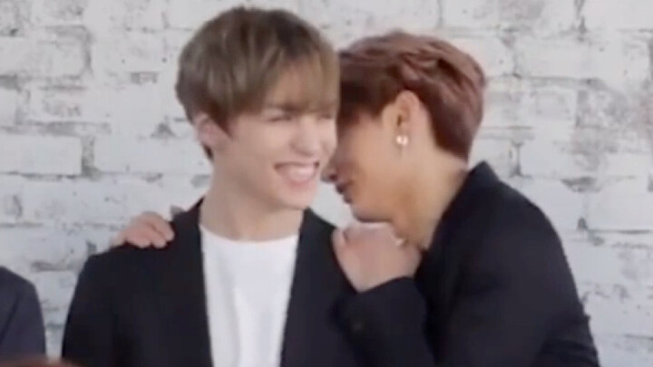 (โย่วฮุย) หวังอู่! บ้านกำลังตกอยู่ในอันตราย! รีบกลับมา!