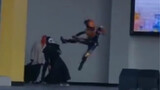 Có một Kamen Rider xuất hiện trên sân khấu trong khuôn viên trường? ? ? ?