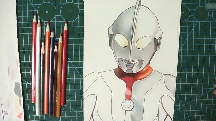 Here comes our Ultraman!