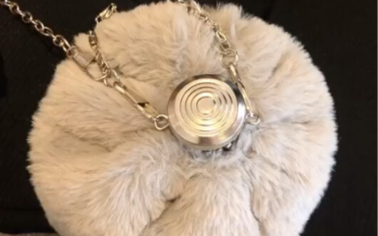 What a divine bag! So cute～