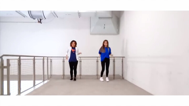 ستحتفل فرقة 【f(x)】 بالذكرى الحادية عشرة لترسيمها. هذه هدية صغيرة مني لهم. حتى لو نسيهم الجميع، فلن ت