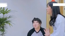 Keluarga itu tertawa terbahak-bahak! Na Lisa berperan sebagai ibu Shen Yue, dan Shen Yue berkomentar