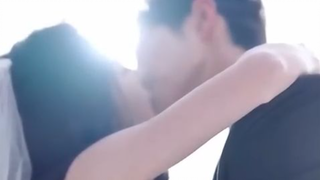 Demi hindari dijual ke pria tua, dia nikahi pengemis—ternyata kaya