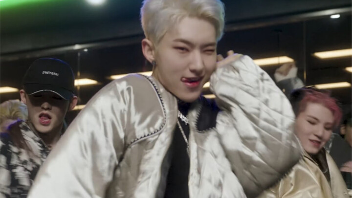 You can always spot Lee Seok-min in the MV for Team 3’s “CHEERS.”