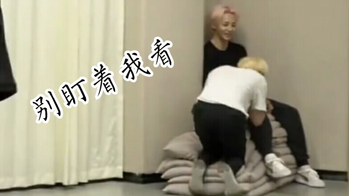 تلك السنوات من التحديق المتبادل بين كوان هوشي وتانغ جينهان... حتى كوان سون يونغ انتابته الخجل! تانغ 