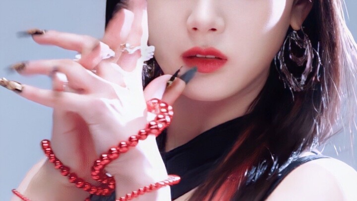 Holy crap! It's true that "SM never features ugly girls"! I finally get why she’s so attractive!