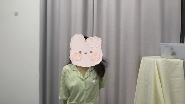 قبل الذهاب إلى العمل، سارع بتصوير مقطع سريع قبل أن تبدأ رائحة العمل بالظهور.