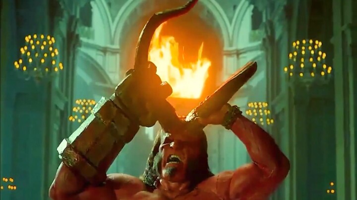 Hellboy bertanduk, mengejutkan mataku!