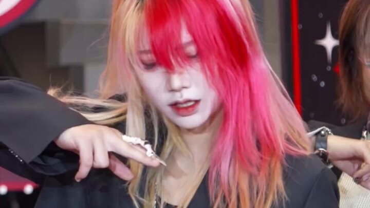 Cảm giác nhảy kpop ở chiều không gian thứ hai