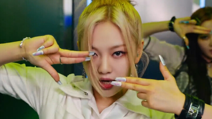 Khi tôi thử thổi ca khúc “Girls” của aespa bằng kèn kazoo