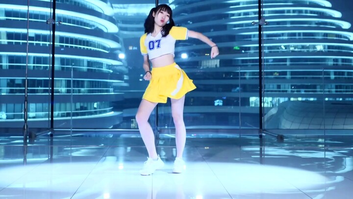 【Xia Xia】❤SHAKE IT❤ The energetic cheerleader is cheering for you! !