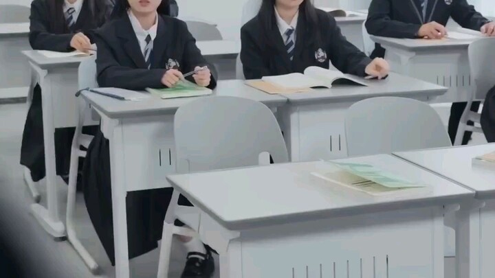 Binully ng kaklase ang dukhang dalaga  #Drama #Tagalog Duubbed #full Movie HD