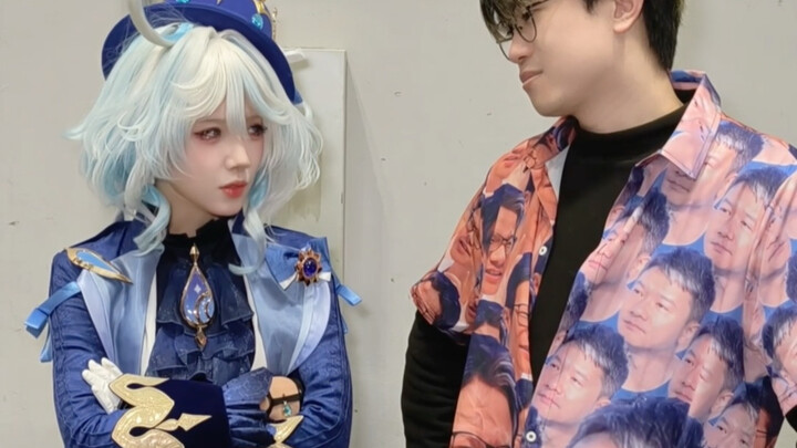 My outfit lets me strut through the Genshin Impact Fes like a boss!