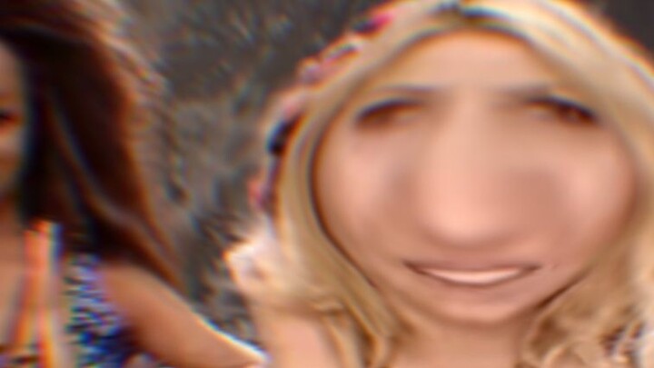 "Kamu menyebut ini lagu tema Piala Dunia?"