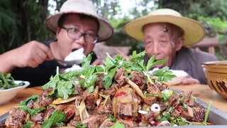 四川农家菜“仔姜烧鸭”的经典做法，家常接地气的做法，越看越饿