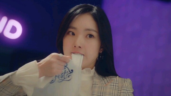 Being the crazy one in a Korean drama is so fun—let me star in two episodes too!