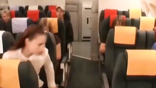 乘坐飞机不花一分钱：但条件必须全程保持沉默!