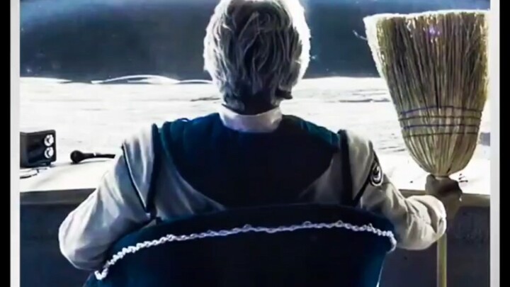 The one guarding the moon is actually an old man?! #shortfilm