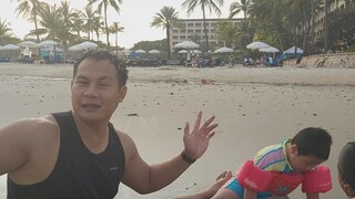 เล่นน้ำทะเล ชายหาดโรงแรมดุสิตธานีหัวหิน/เที่ยวปีใหม่ #บ้านเราสตอรี่