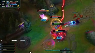 Lol Khéo léo xử đẹp toàn bộ quân địch  #montage#highlight