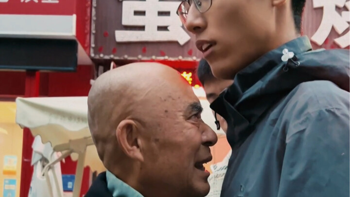 I Took My Grandpa to Zibo for a Retake Exam
